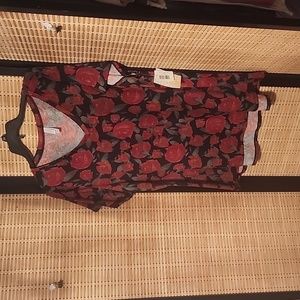 Lularoe womans size 3xl v-neck t-shirt black with red roses